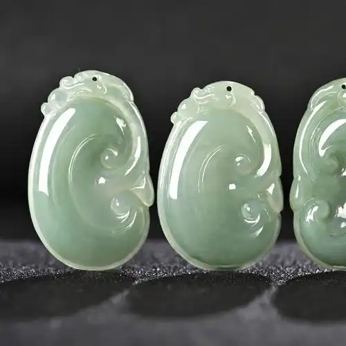 天然a货翡翠如意灵芝吊坠翡翠满色油青飘花如意颈饰挂件 批发