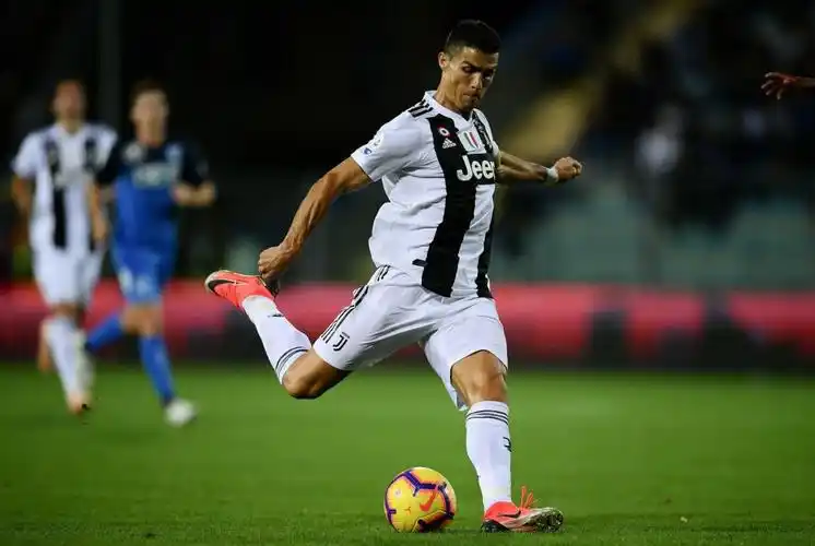 【真相】看不惯c罗式浪射?让大数据告诉你射门数是否越多越好!