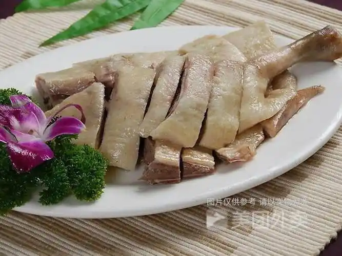 白切鹅腿饭图片