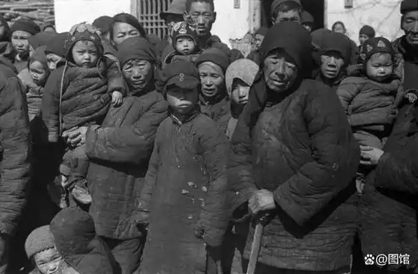万恶的旧社会1942年河南大饥荒真实场面比电影里残酷10倍