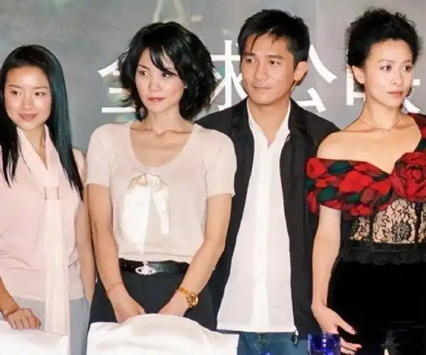 董洁,梁朝伟和刘嘉玲,王菲的早期合照