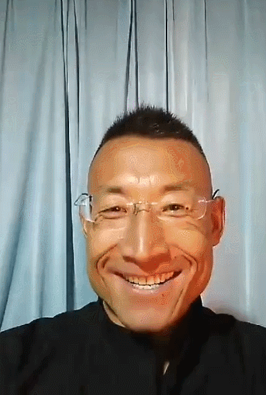 一句话引400w人围观被央视翻牌40岁无妻无子的他凭什么那么火