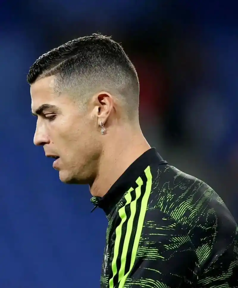 这些出现在球场上的经典发型你认识几款 c罗是真帅 - 抖音