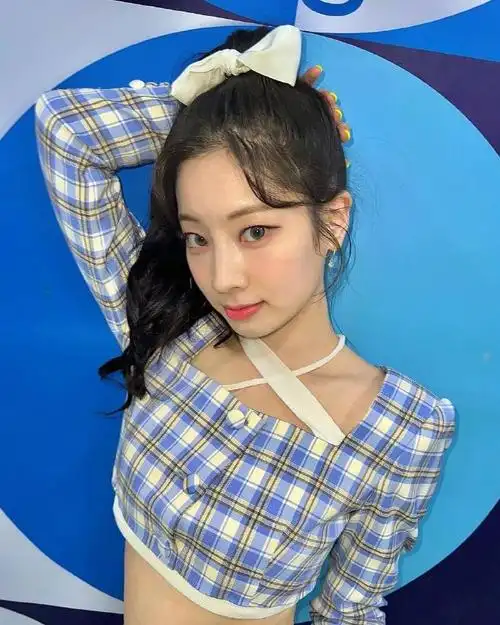 金多贤超话07#镜头精灵金多贤#220905 多贤个人ins 更新twice talk