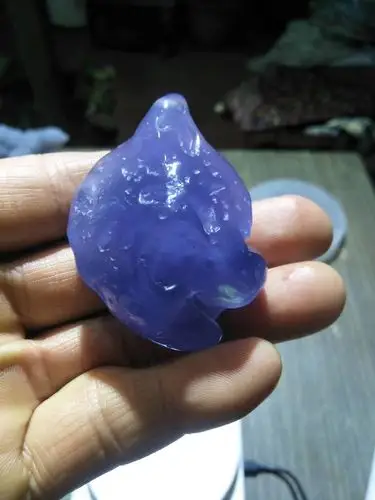 南红北蓝,北蓝就是指咱出产于嫩江的蓝玛瑙.很有收藏价值.