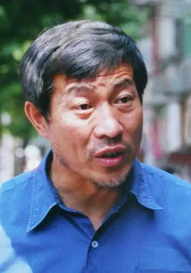 冯国庆,毕业于解放军艺术学院 现为北京军区战友文工团国家一级演