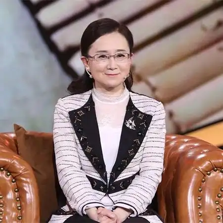 陈红-播音主持艺考培训-中传犀牛 【官网】-只做高中生播音主持培训