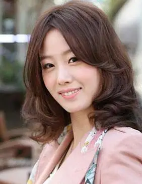 这三种发型,显发量又洋气减龄