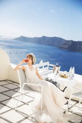 吴昕婚纱写真 华丽蜕变优雅女神