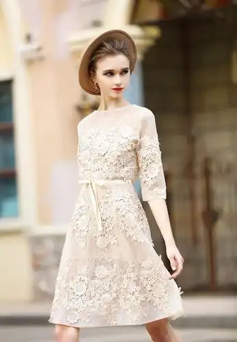 名媛气质绣花刺绣水溶镂空蕾丝网纱连衣裙