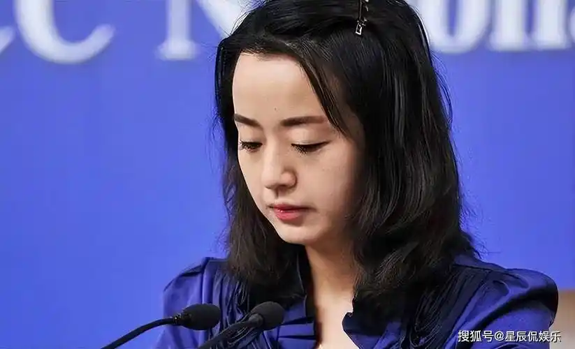 被誉为发卡女神从字母认不全到翻译官钱歆艺如何逆袭