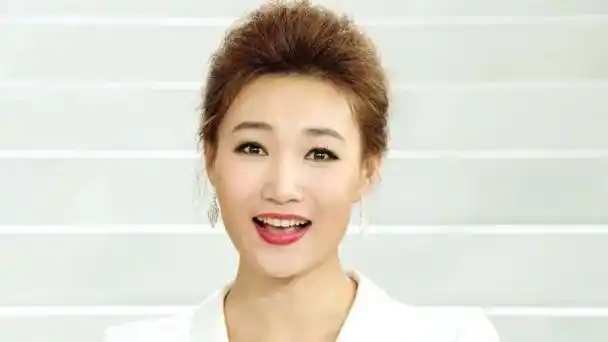 央视主持人李梓萌:身高1.75米,却因"太优秀"始终难觅真爱