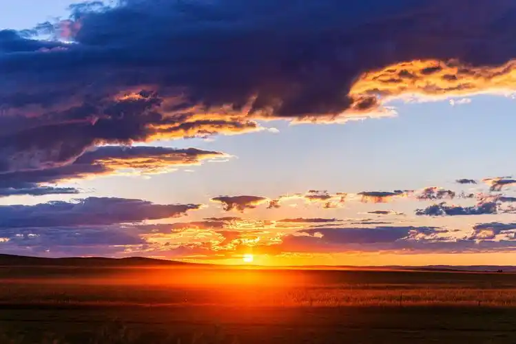 夕阳西下,火烧云,蓝天白云,黄河楼