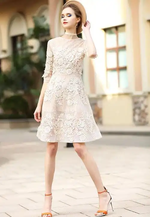 名媛气质绣花刺绣水溶镂空蕾丝网纱连衣裙