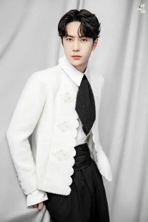 王一博小王子造型##王一博白色宫廷风造型