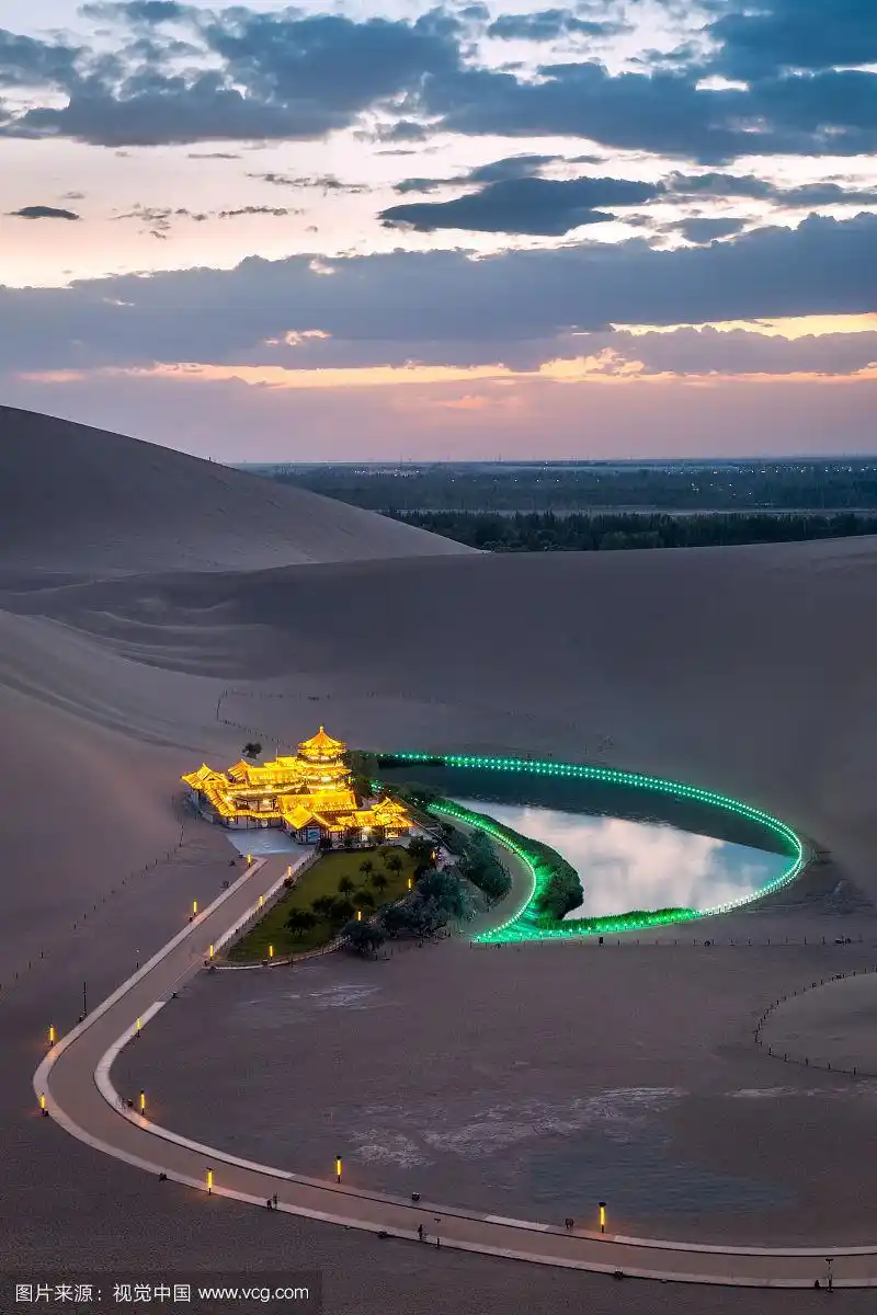 敦煌月牙泉夜景-3