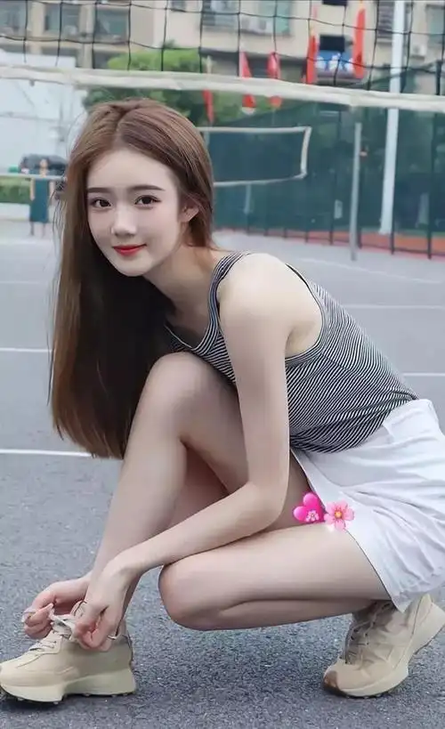 眉清目秀颜值爆表身材完好的美女休闲随拍美图分享展示