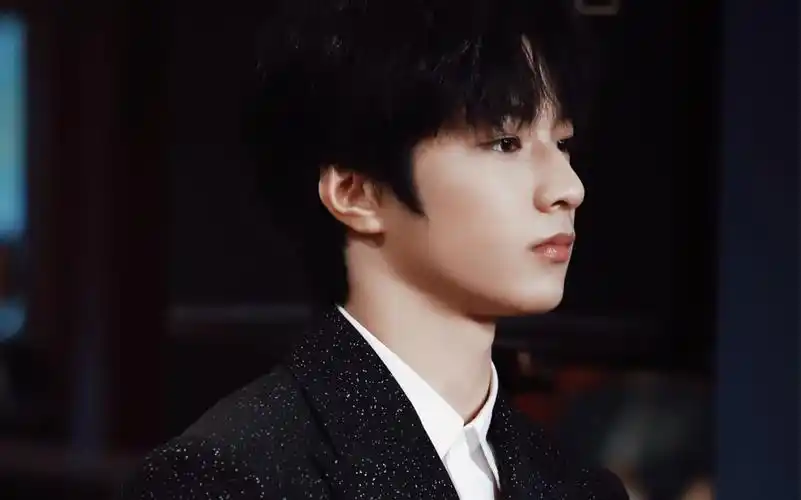 【刘耀文】20191208娱乐盛典《无尽的冒险》4k高清focus直拍