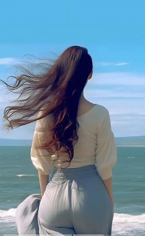 40岁女人背影的美