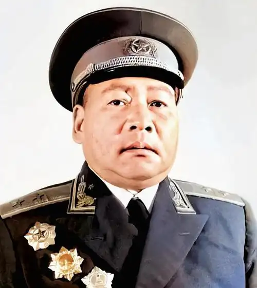 新四军主力第4师师长副师长是上将4位旅长是什么军衔