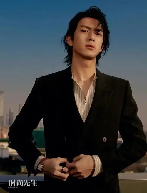 李现的长头发造型有多绝