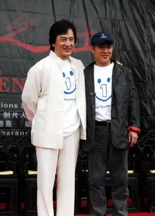 在电影行业,成龙和李连杰谁的影响力更大一点?