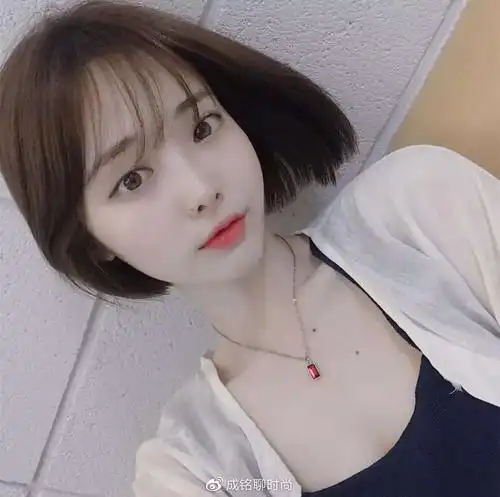 脸圆又大的女生适合什么发型六款好打理显脸瘦的短发时尚养眼