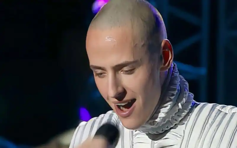 这才是俄罗斯国宝级歌手,维塔斯一开口撕心裂肺,让人百听不厌