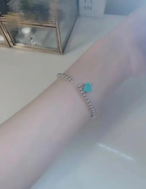 蒂芙尼蓝色爱心手链