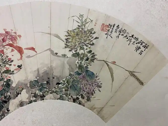 陈半丁花鸟设色纸本扇面