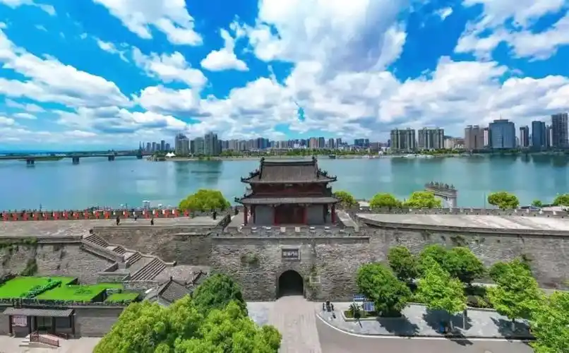 湖北襄阳金庸武侠第一城