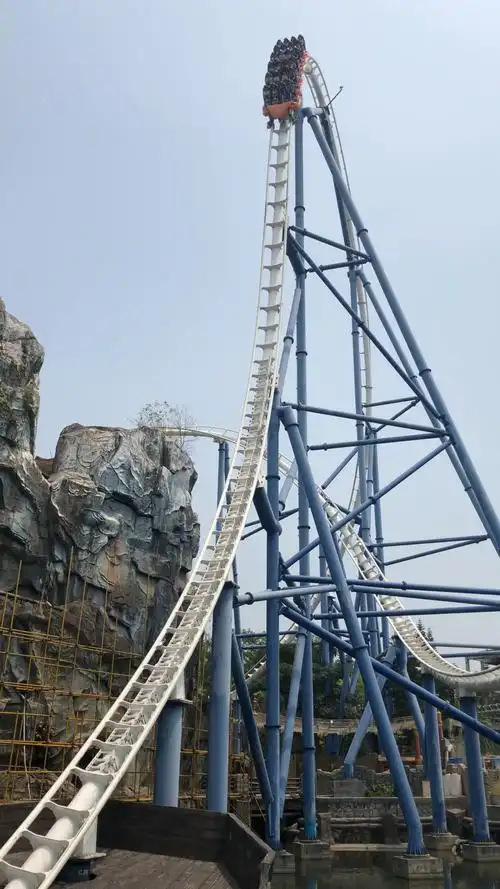 深圳欢乐谷 雪域雄鹰过山车