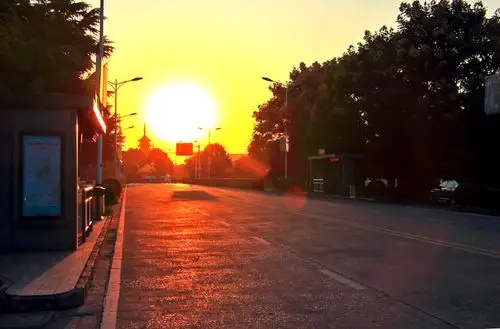 清晨第一缕阳光