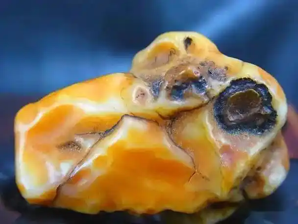 来来来,大家伙看看最值钱的石头长什么样!  第61张