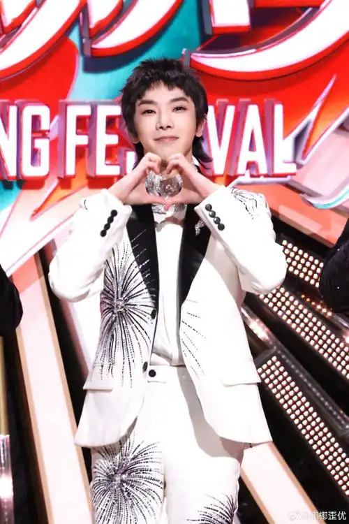 可爱小猫好想rua一下