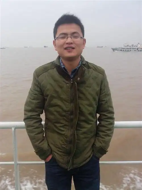 国子脸男生什么发型好?我这脸型的!求指导