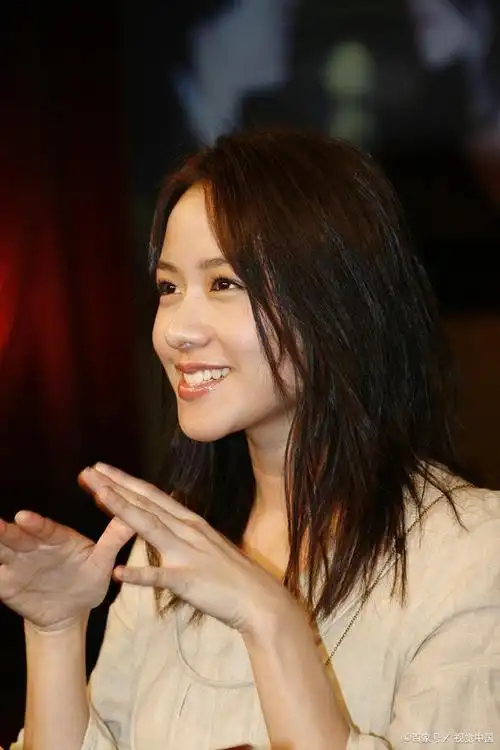 台湾金马影后林嘉欣离婚,我们看到了坚强也看到了脆弱