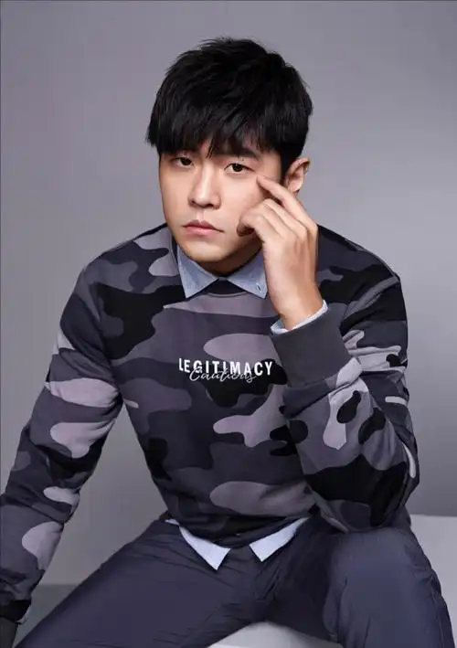 海澜之家官宣代言人周杰伦一起创造不凡