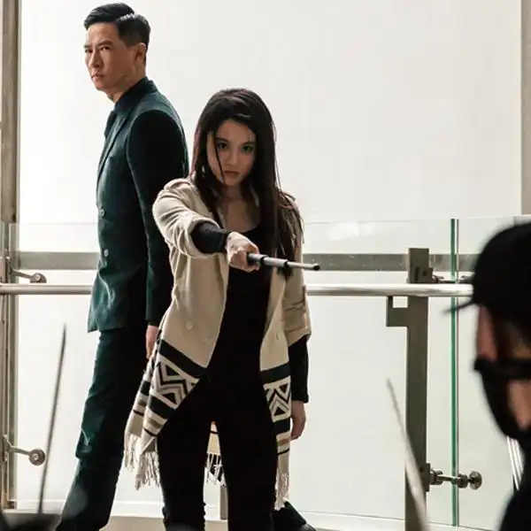 张慧雯:《使徒行者》吧.