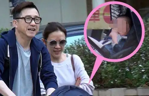 哈林再当爸妻子顺产诞第二胎男娃伊能静是否会祝福