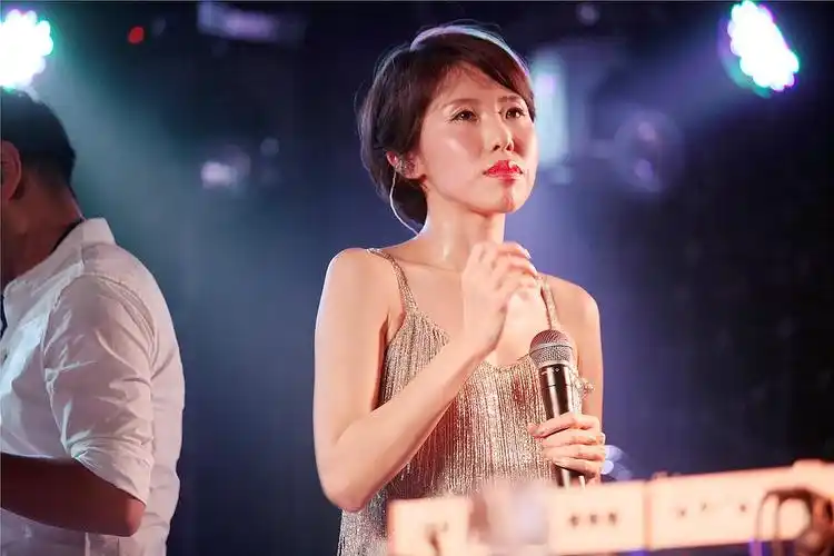 12.24 后海大鲨鱼