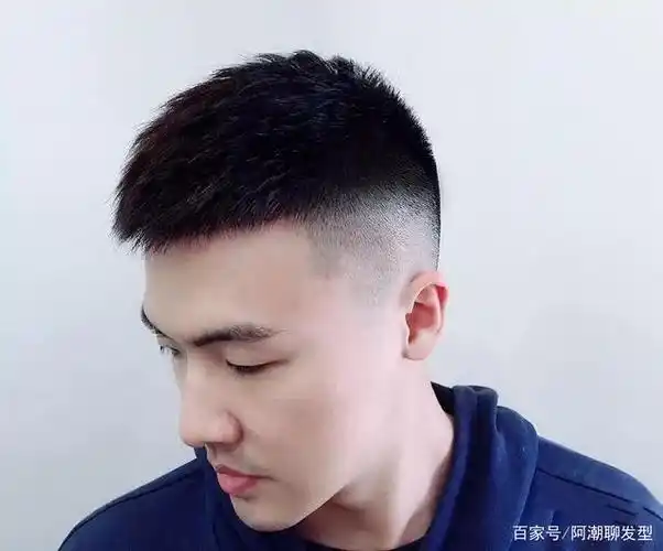 夏季还在剪原来的发型?2020年20款热门男生发型参考!