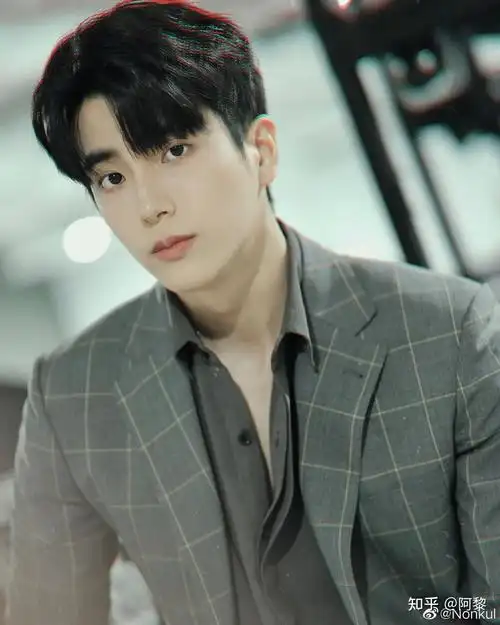 你觉得泰国男明星的颜值天花板是谁