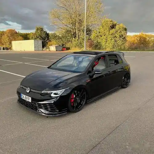 用一身竞技改件来玩姿态的8代高尔夫gti这操作你们看得懂吗