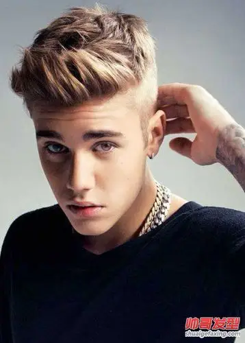 十二款欧美男士两边剃光发型(短发)