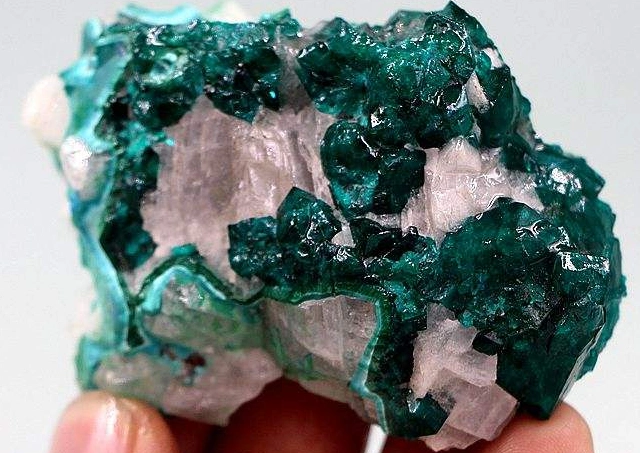 净化能力很强的绿铜矿