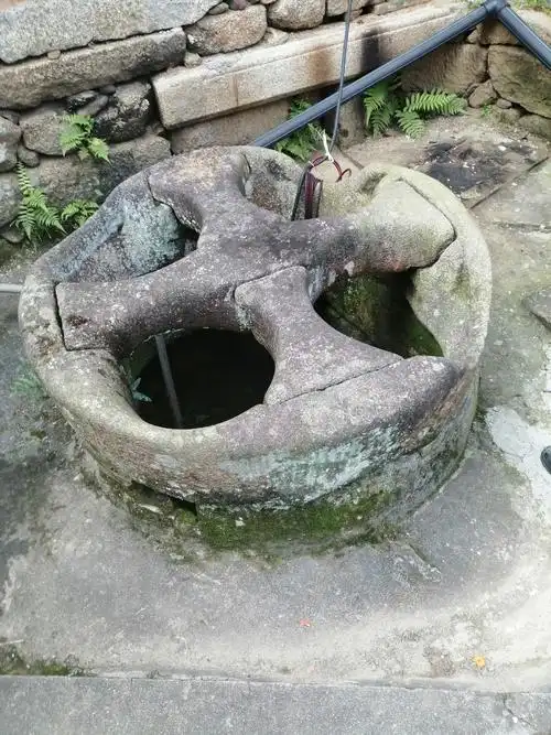 古老的名井一一桂花井