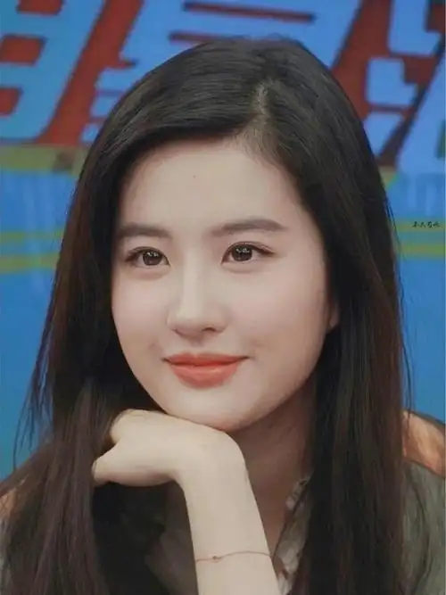 古典大气的东方美人,每个年龄阶段都美出新高度的刘亦菲,我愿称之为我