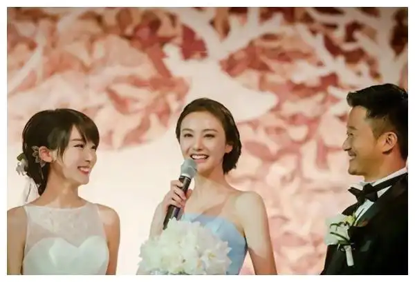 郑爽的4位圈内好友,个个都是一线明星,最后一个没人敢黑