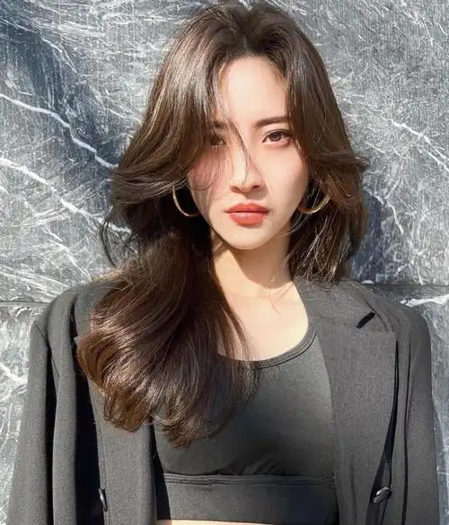 "女人味 职场发型"插图9